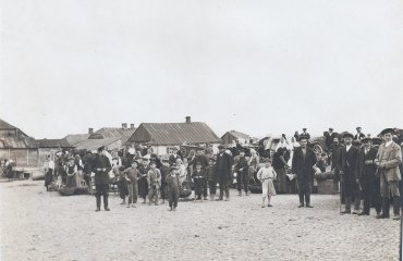 Rynek we Włodawie w dzień odpustowy. 25-08-1916